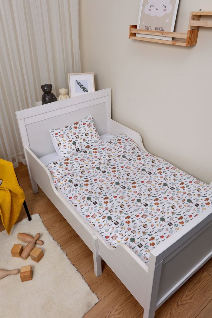 Organik Bebek Boy Nevresim Takımı (100x150) - Eğlenceli Kelimeler - Görsel 2