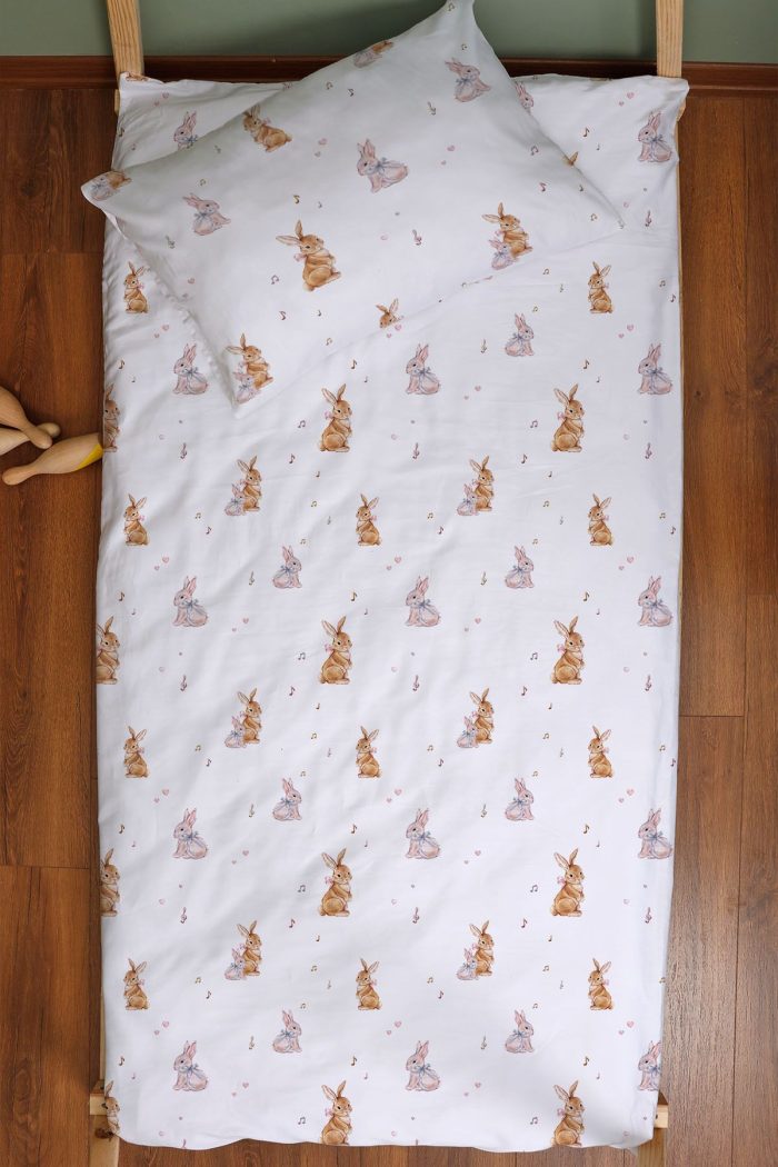 Organik Montessori Nevresim Seti (100x200) - Neşeli Tavşan Notaları - Görsel 3