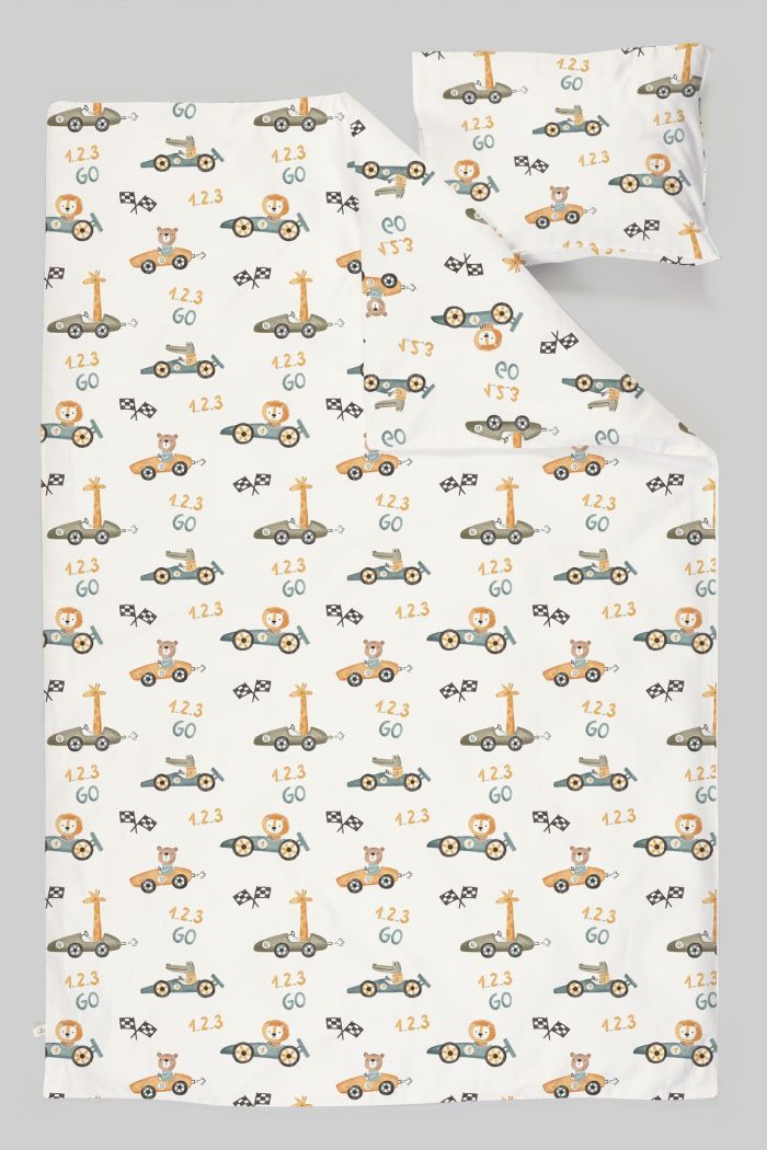 Organik Çarşaflı Park Yatak Nevresim Takımı (80x120) - Minik Yarışçılar - Görsel 3