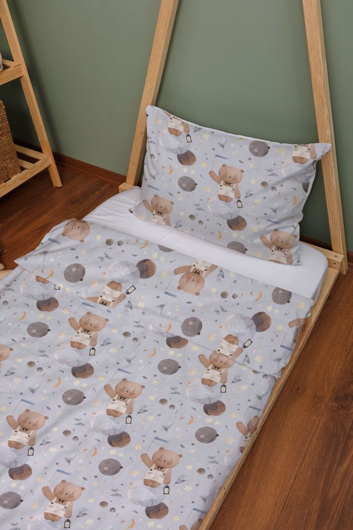 Organik Montessori Nevresim Seti (100x200) - Uzayda Ayı - Görsel 2