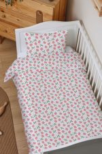 Organik Park Yatak Nevresim Takımı (80x120) - Tatlı Çilek Bahçesi - Görsel 2