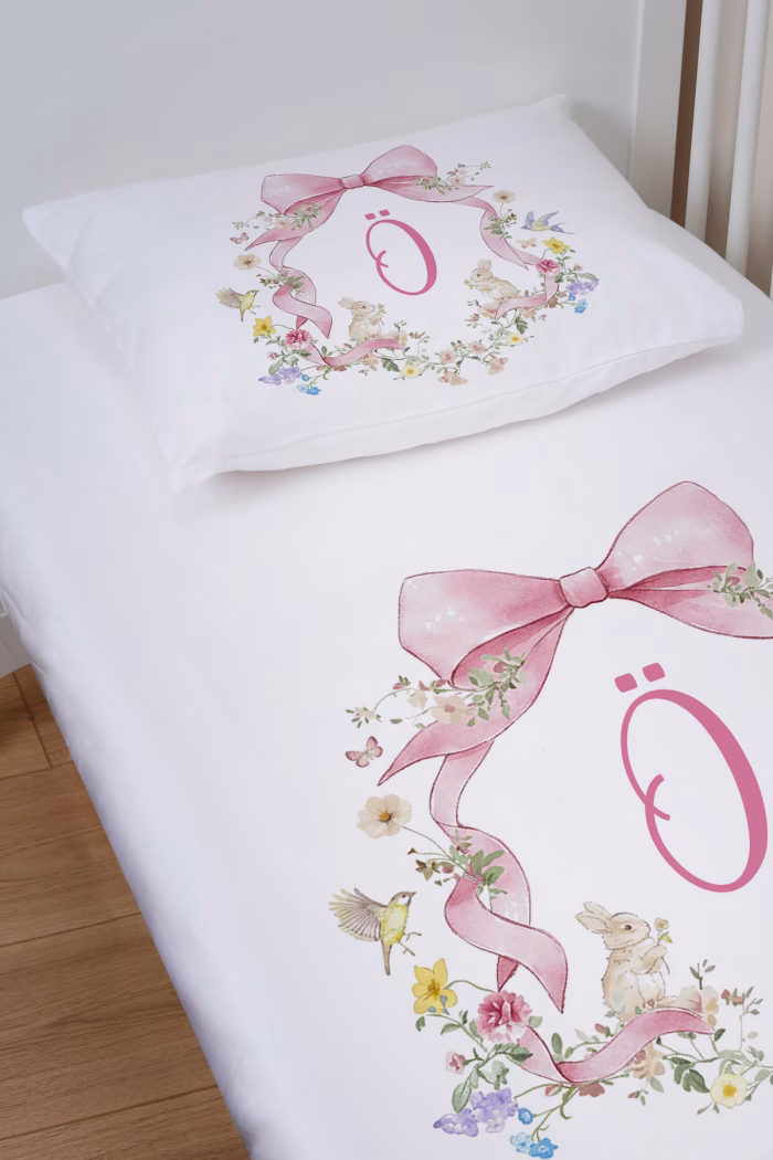 1_org_zoom-783.jpg Organik Bebek Boy Lastikli Çarşaf Seti - Floral Serisi - Ö Harfi - Markkombin